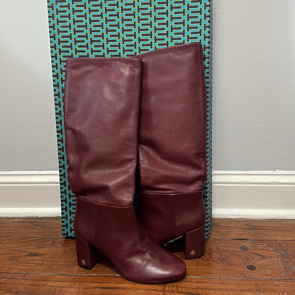 Tory Burch Brooke Slouchy Boot, claret colored - Picture 3 of 7